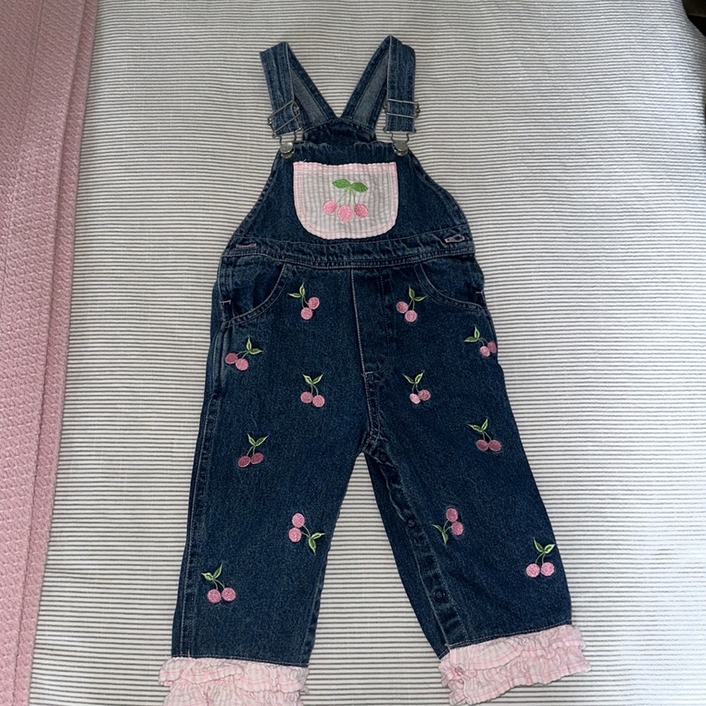 Jean overalls 🍒